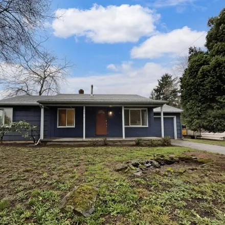 Buy this 3 bed house on 3917 Southeast 115th Avenue in Portland, OR 97266