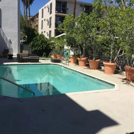 Image 4 - Cosmopolitan Apaartments, 884 Palm Avenue, West Hollywood, CA 90069, USA - Apartment for rent