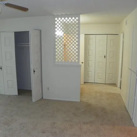 Image 7 - 8302 East Chaparral Road, Scottsdale, AZ 85250, USA - Apartment for rent