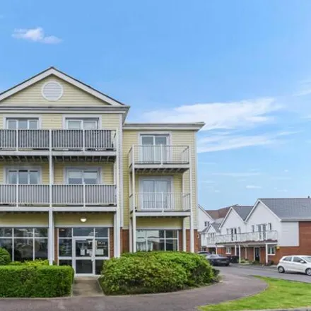 Buy this 2 bed apartment on Higham Avenue in Snodland, ME6 5GE