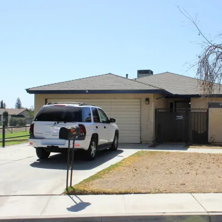 Buy this 3 bed house on 3351 Park Bend Way in Bakersfield, CA 93309