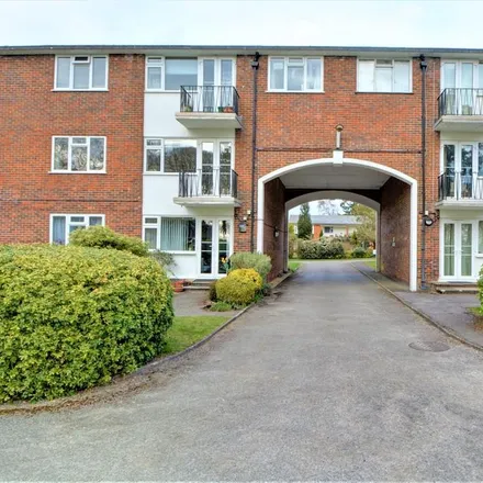 Image 1 - Beacon Hill Court, Beacon Hill, GU26 6PU, United Kingdom - Apartment for rent