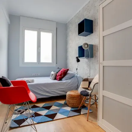 Rent this 4 bed apartment on Avinguda de la Riera de Cassoles in 56, 08012 Barcelona
