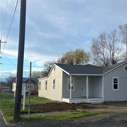 Buy this 3 bed house on 509 North Division Street in Ritzville, Adams County