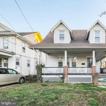 Buy this 5 bed house on 724 Woodlynne Avenue in Wood-Lynne, Collingswood