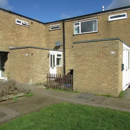 Rent this 3 bed townhouse on Southwark Close in Stevenage, SG1 4PG