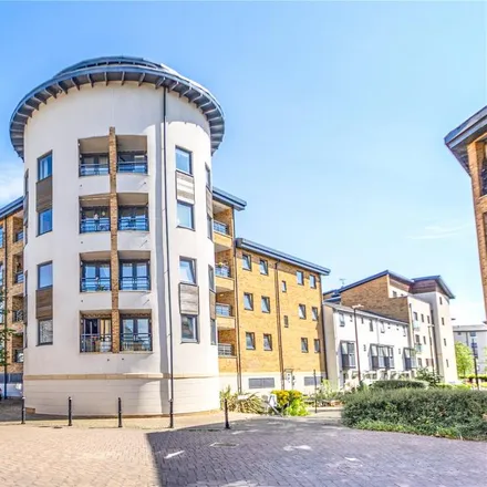 Rent this 2 bed apartment on 5 Croft Road in Swindon, SN1 4DG