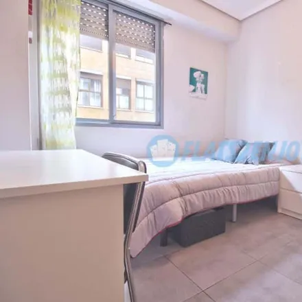 Rent this 4 bed room on Carrer del Doctor Vicente Pallarés in 42, 46021 Valencia