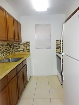Rent this 2 bed condo on South Dixie Highway in Boca Raton, FL 33432