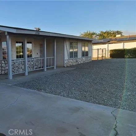 Image 3 - 13998 Coachella Road, Apple Valley, CA 92307, USA - House for sale