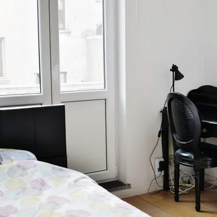 Rent this 2 bed room on Maison de la Solidarité in Rue du Viaduc - Viaductstraat, 1050 Ixelles - Elsene