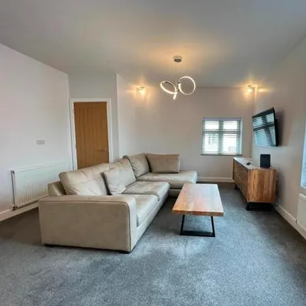 Image 2 - 10-12 The Ropewalk, Nottingham, NG1 5DT, United Kingdom - Room for rent