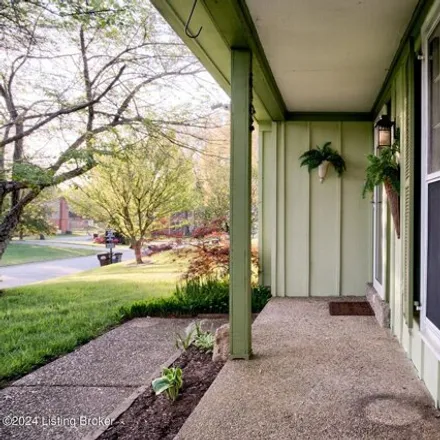 Image 3 - 7519 Greenlawn Road, Manor Creek, Louisville, KY 40242, USA - House for sale