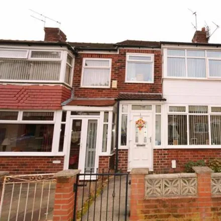Buy this 3 bed townhouse on Bye Street in Audenshaw, M34 5BS