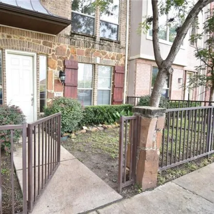 Image 1 - 2635 Floyd Street, Dallas, TX 75204, USA - Townhouse for rent