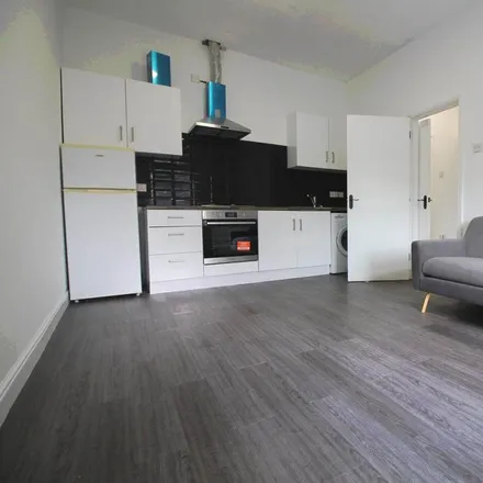 Rent this 2 bed apartment on 1a Clovelly Road in London, W4 5DU