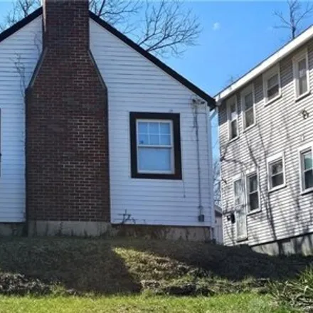 Buy this 4 bed house on 132 Pointview Ave in Dayton, Ohio