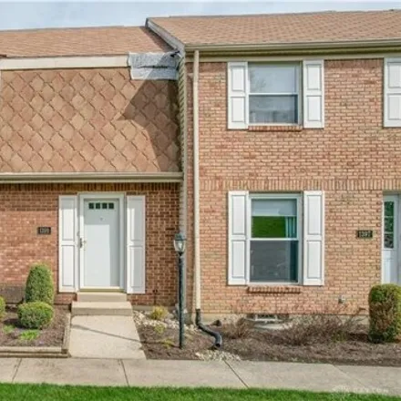 Buy this 2 bed condo on 1341 Long Island Court in Beavercreek, OH 45434