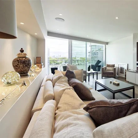 Rent this 3 bed apartment on Albion Riverside in London, SW11 3BG