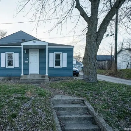 Buy this 2 bed house on 901 Division Street in Mishawaka, IN 46545