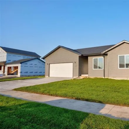 Buy this 5 bed house on 972 East 11th Street in Washington, IA 52353