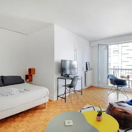 Image 8 - 8 Rue Dupleix, 75015 Paris, France - Apartment for rent