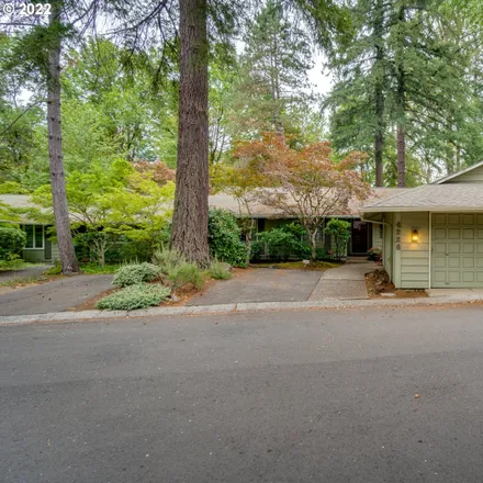 Buy this 3 bed townhouse on 4222 Woodside Circle in Jean, Lake Oswego