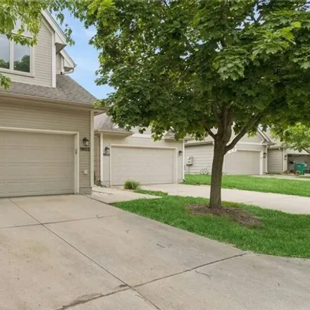 Buy this 2 bed house on Jordan Glen Circle in West Des Moines, IA 50265