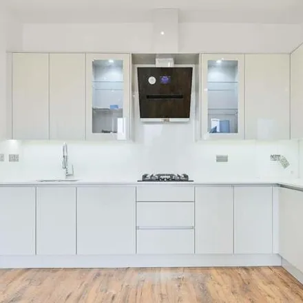Rent this 3 bed apartment on Grove Park Road in Strand-on-the-Green, London