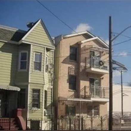 Image 6 - 117 Plainfield Avenue, Marion, Jersey City, NJ 07306, USA - House for rent