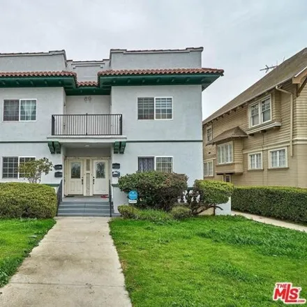 Buy this 12 bed house on 2774 Brighton Avenue in Los Angeles, CA 90018