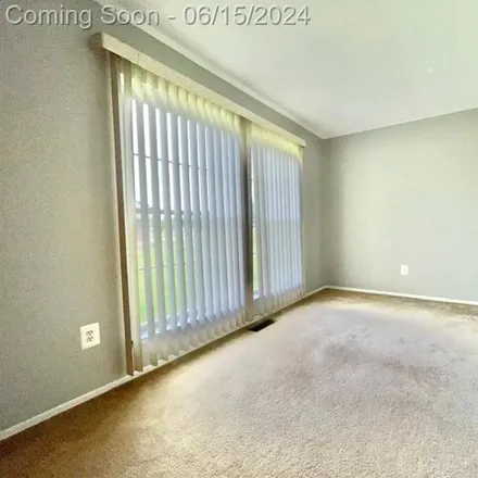 Image 9 - 8854 Sunrise Dr, Sterling Heights, Michigan, 48312 - Condo for rent