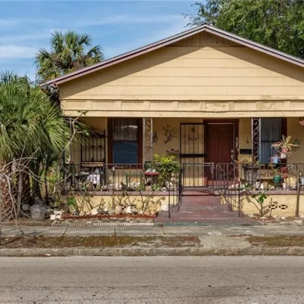 Buy this 3 bed house on West Saint Johns Street in Tampa, FL 33607