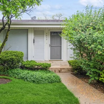 Image 4 - 7017 Tripp Avenue, Lincolnwood, Niles Township, IL 60712, USA - House for sale