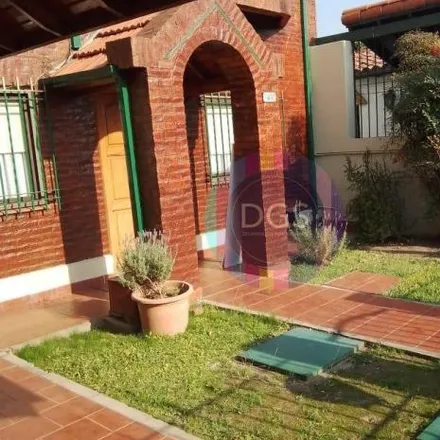 Buy this 3 bed house on Conscripto Bernardi 1870 in Adrogué, Argentina