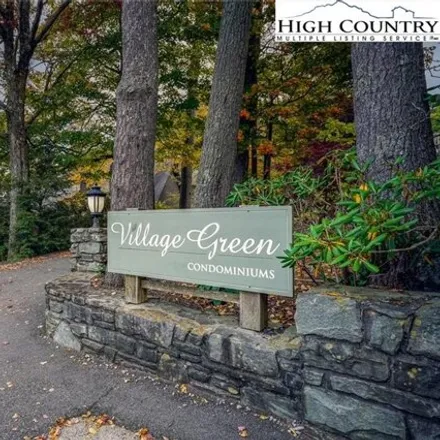 Buy this 2 bed condo on 238 Chestnut Drive in Laurel Park, Blowing Rock