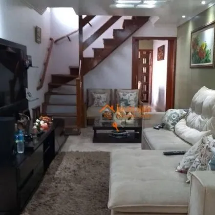 Buy this 3 bed house on Viela Sem Nome in Centro, Guarulhos - SP