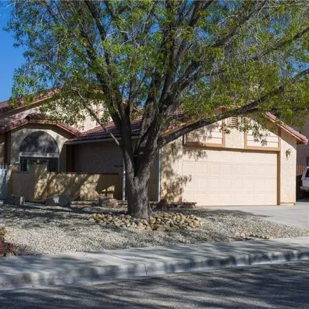 Image 2 - 44246 Olympus Drive, Lancaster, CA 93536, USA - House for sale
