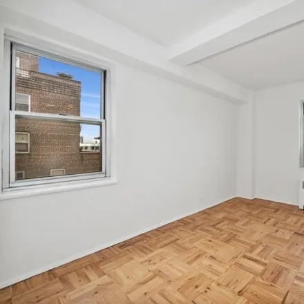 Image 7 - 550 Grand Street, New York, NY 10002, USA - Apartment for sale
