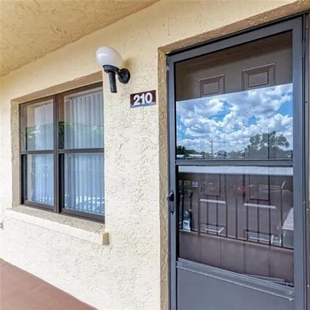 Rent this 1 bed condo on 369 30th Avenue West in Bradenton, FL 34205