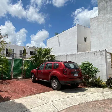 Buy this studio house on Privada Porto Madero in Gran Santa Fe I, 77535 Cancún