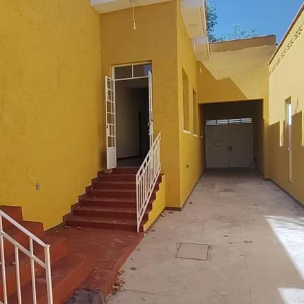 Rent this 2 bed house on Catedral Santos Felipe y Santiago Azcapotzalco in Calle Morelos y Pavón, Azcapotzalco