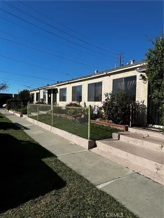 Buy this 14 bed house on 2407 Ohio Avenue in South Gate, CA 90280