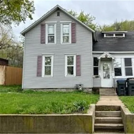 Buy this 3 bed house on 619 East Elm Street in Mankato, MN 56001