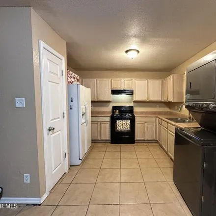 Image 5 - 11559 Philip Drive, Friedman Estates Number 1 Colonia, Socorro, TX 79927, USA - House for sale