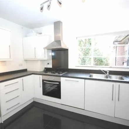 Rent this 3 bed room on Brookland Rise in London, NW11 6DL