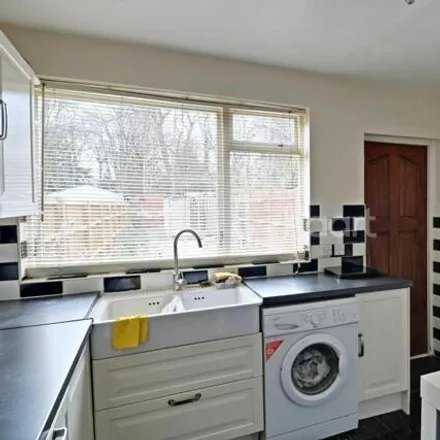 Image 2 - Homefield Gardens, London, CR4 3BZ, United Kingdom - Townhouse for sale