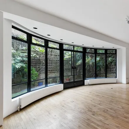 Rent this 5 bed house on 33 Murray Mews in London, NW1 9RH