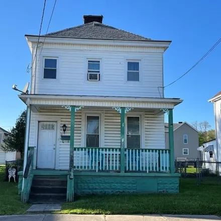 Buy this 3 bed house on 1478 Center Street in Moundsville, WV 26041