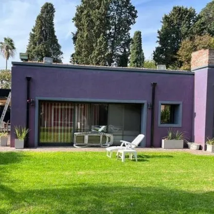 Buy this 4 bed house on Dante Alighieri in Partido de Malvinas Argentinas, Los Polvorines
